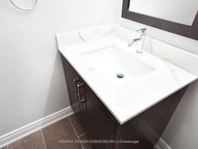 13 Frampton Brampton,ON L7A 4E1 — Photo 15