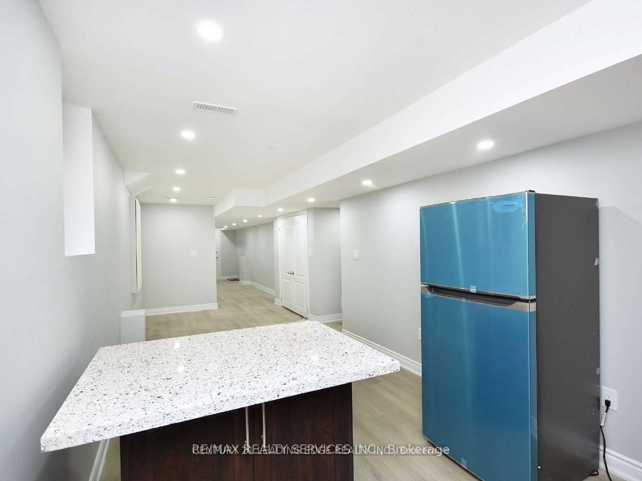 13 Frampton Brampton,ON L7A 4E1 — Photo 5
