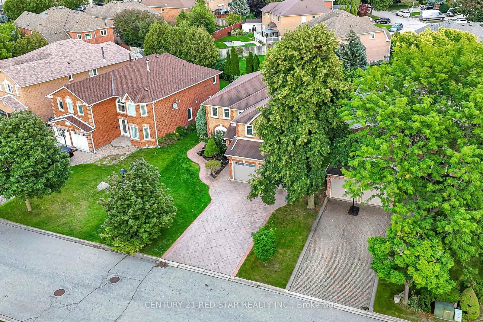 1082 Haydonbridge Court • Mississauga, ON photo 6