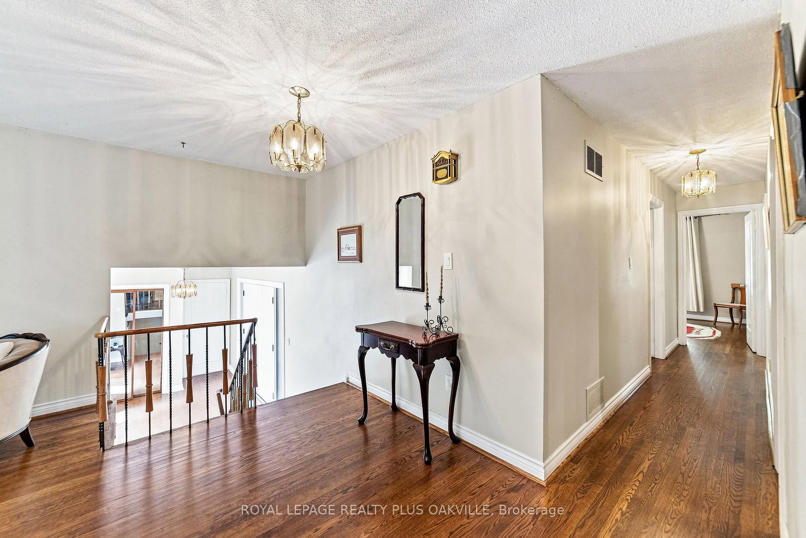 244 Willowridge Court • Oakville, ON photo 13
