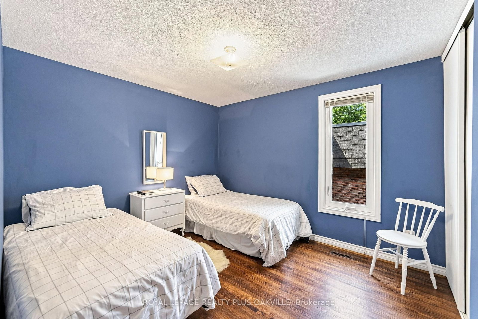 244 Willowridge Court • Oakville, ON photo 18