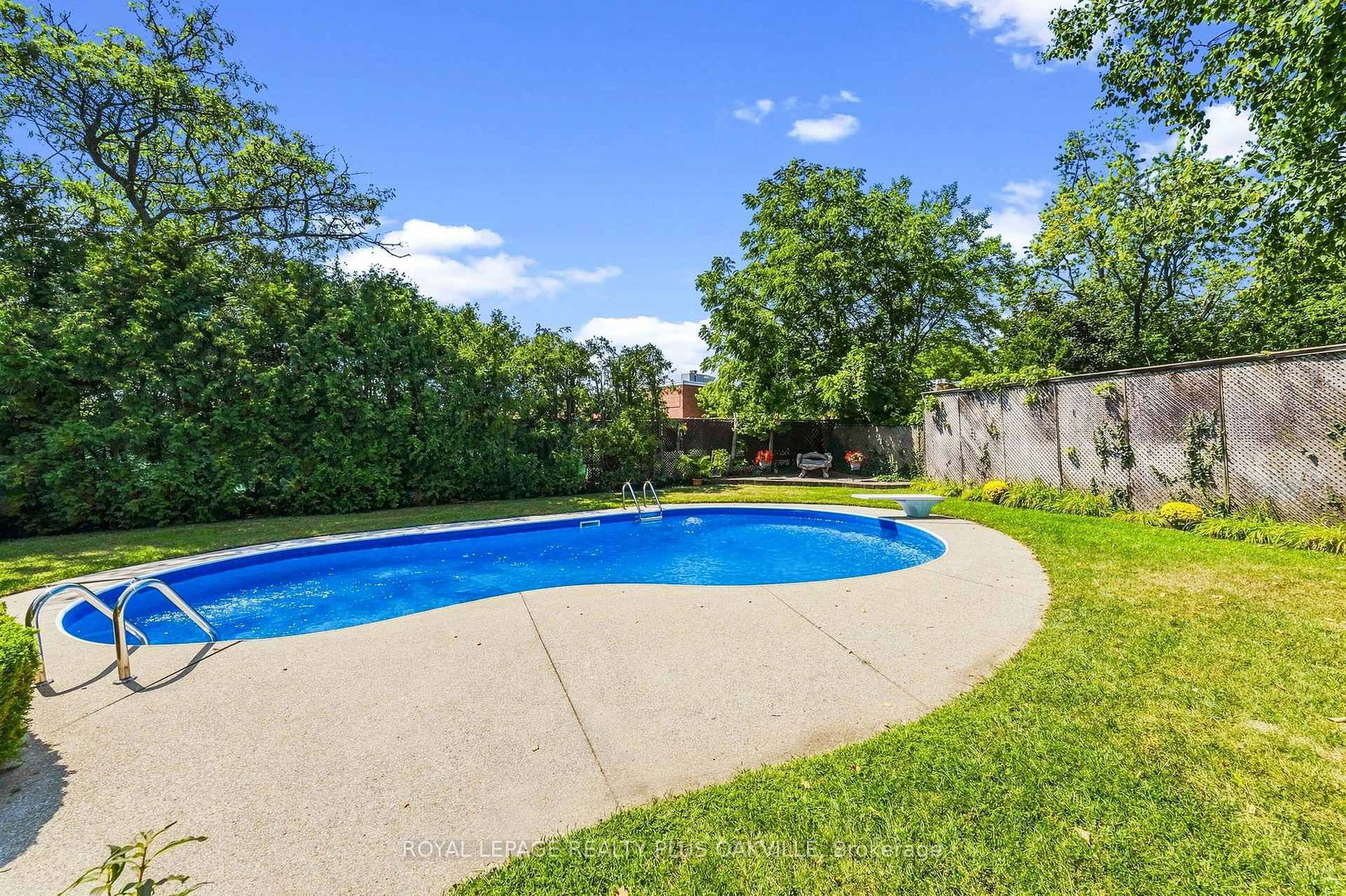 244 Willowridge Court • Oakville, ON photo 37