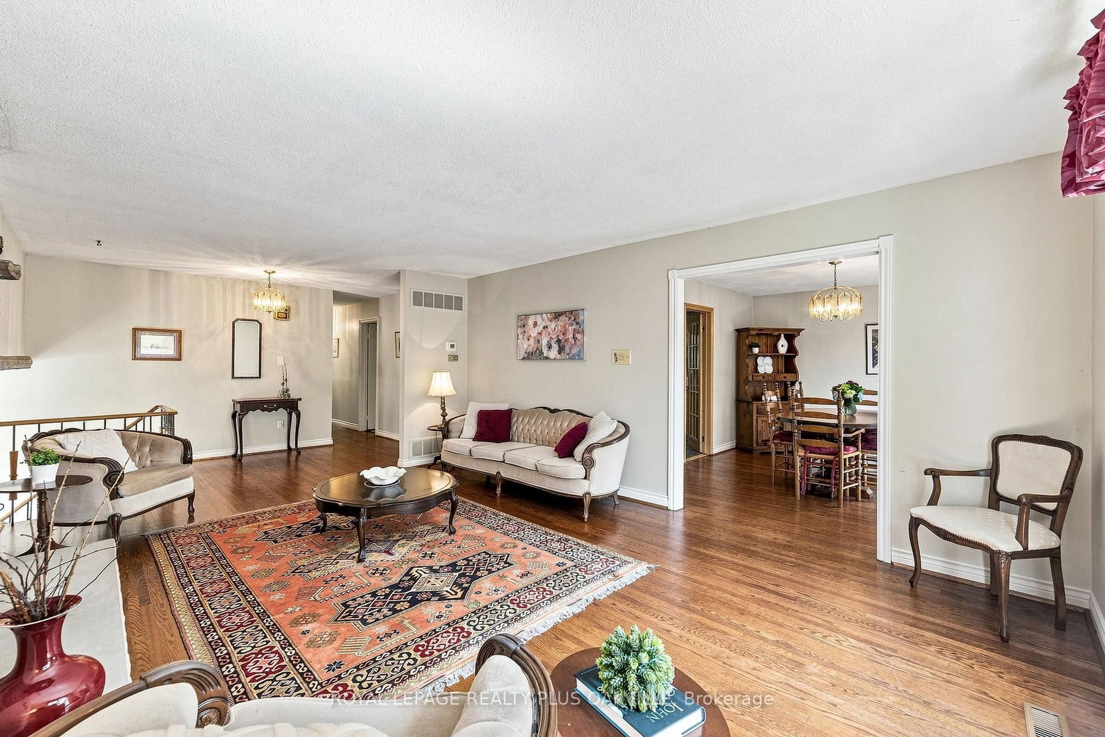 244 Willowridge Court • Oakville, ON photo 9