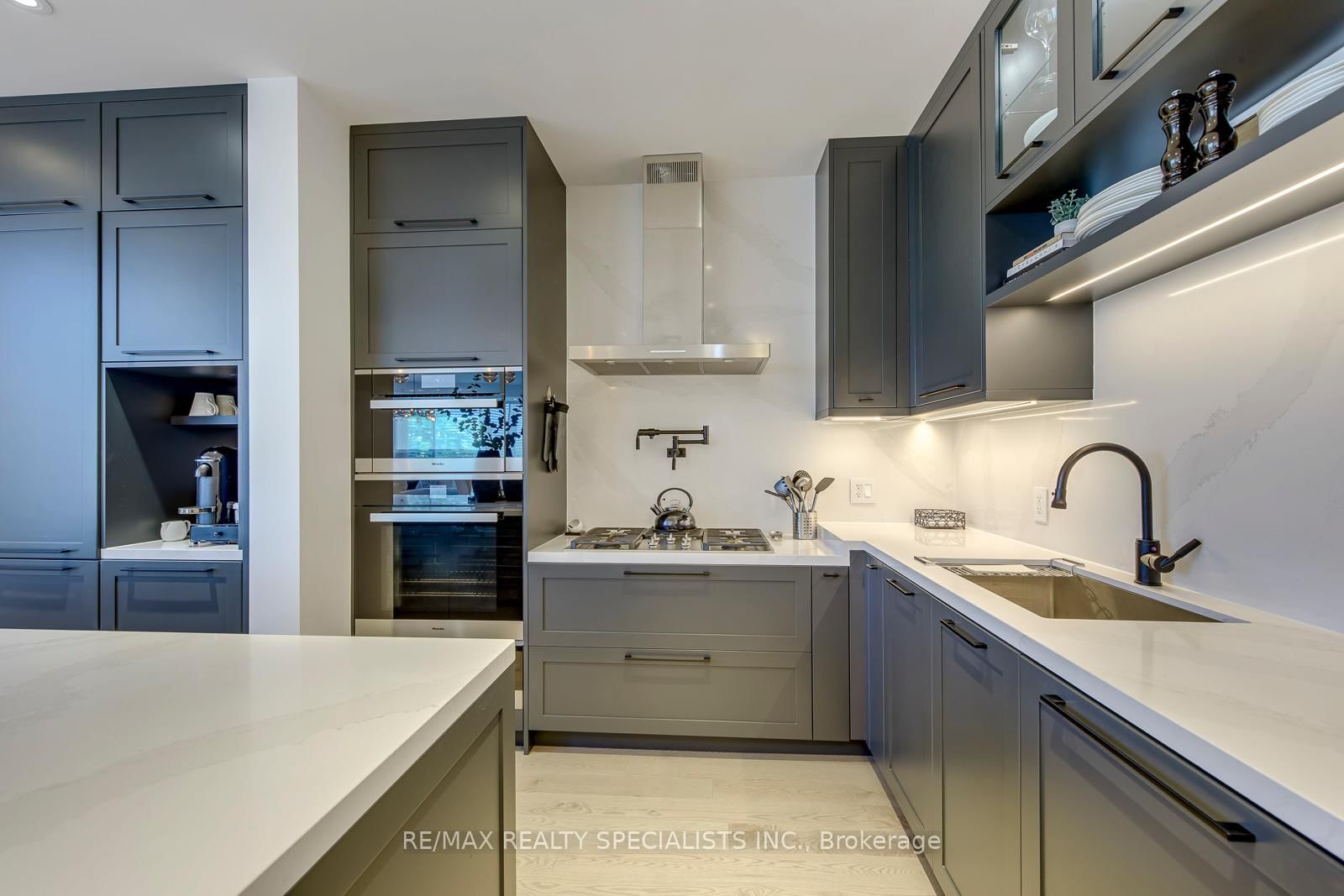 55 Port Street • #304 • Mississauga, ON photo 9