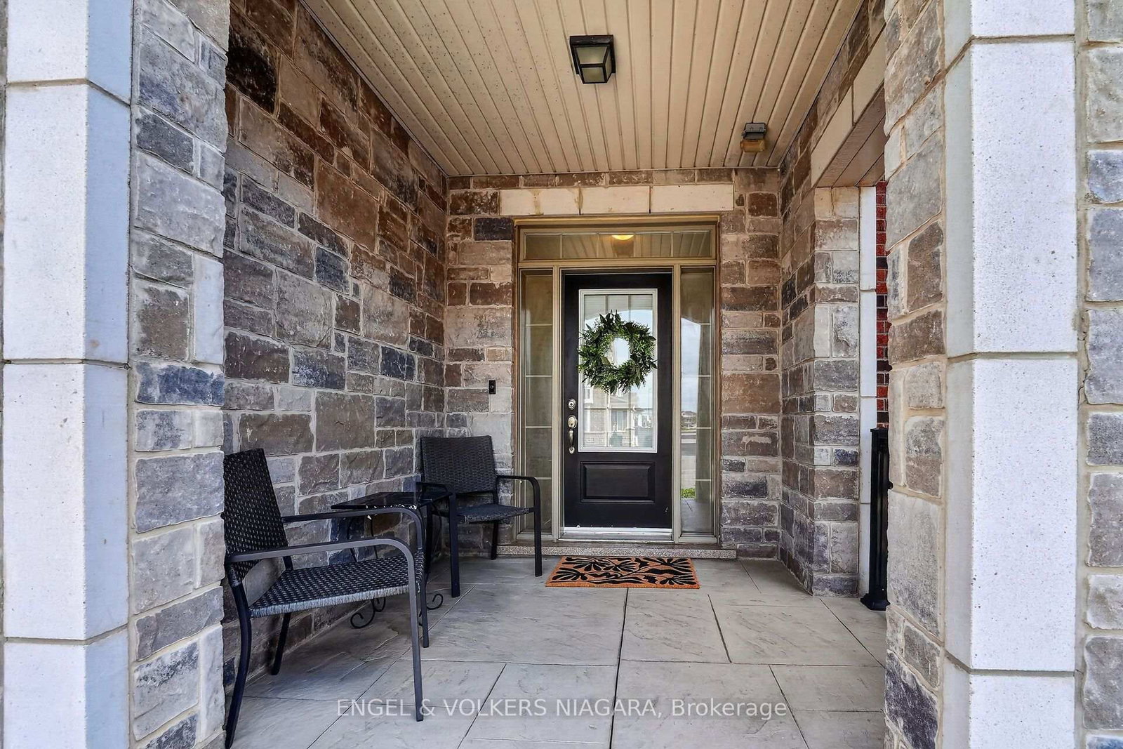 1221 Rose Way S • Milton, ON photo 4