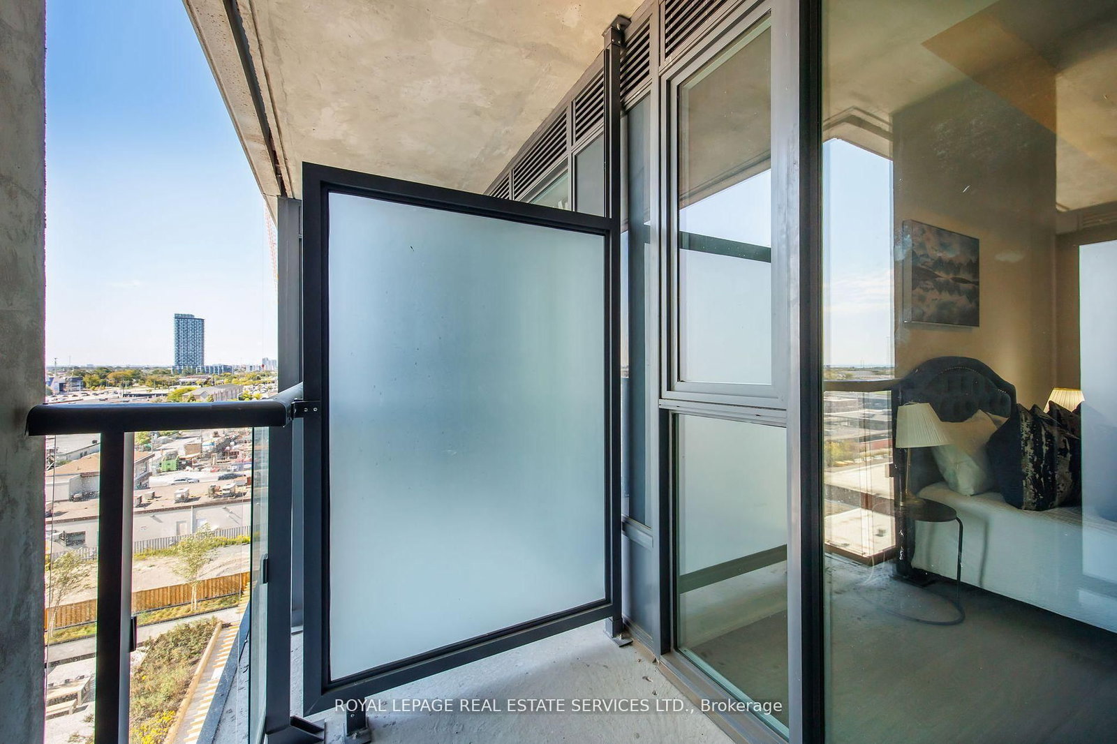 859 The Queensway • #608 • Toronto, ON photo 22