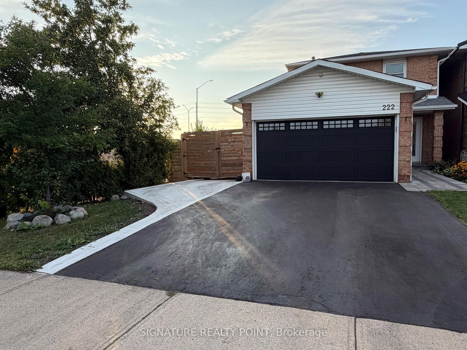 222 Simmons Boulevard • Brampton, ON photo 1
