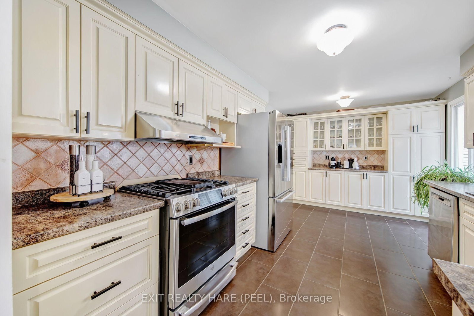 48 Nanport Street • Brampton, ON photo 14