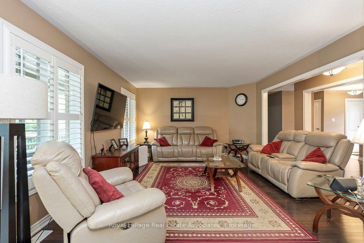 24 Lacorra Way • Brampton, ON photo 8