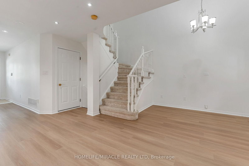 4191 Goldenrod Mississauga,ON L5V 3C2 — Photo 18