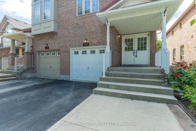 4191 Goldenrod Crescent • Mississauga, ON photo 2