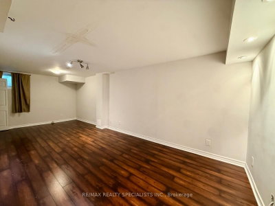 525 Novo Star Mississauga,ON L5W 1X8 — Photo 26