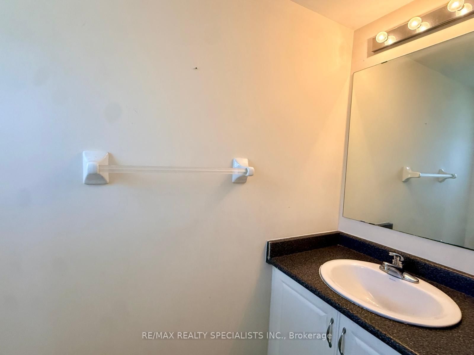 525 NOVO STAR Drive • #172 • Mississauga, ON photo 4