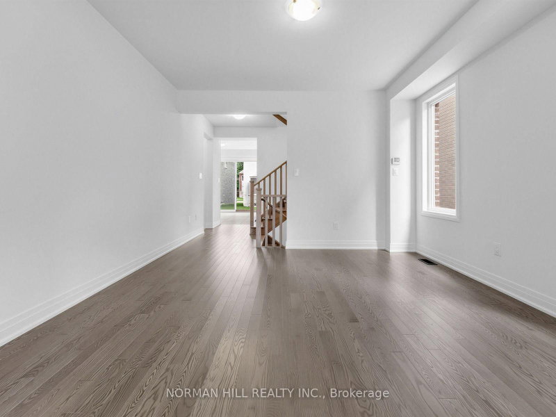 19 Lilestone Brampton,ON L6X 0B3 — Photo 4
