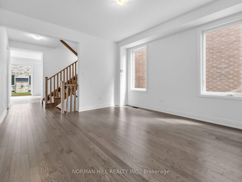 19 Lilestone Brampton,ON L6X 0B3 — Photo 5
