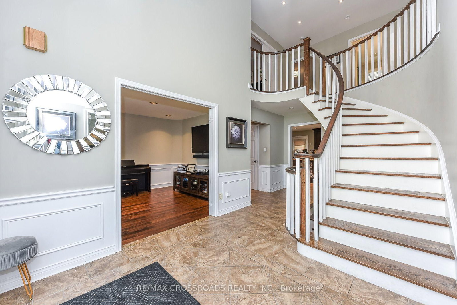 1171 Fairmeadow Trail • Oakville, ON photo 4