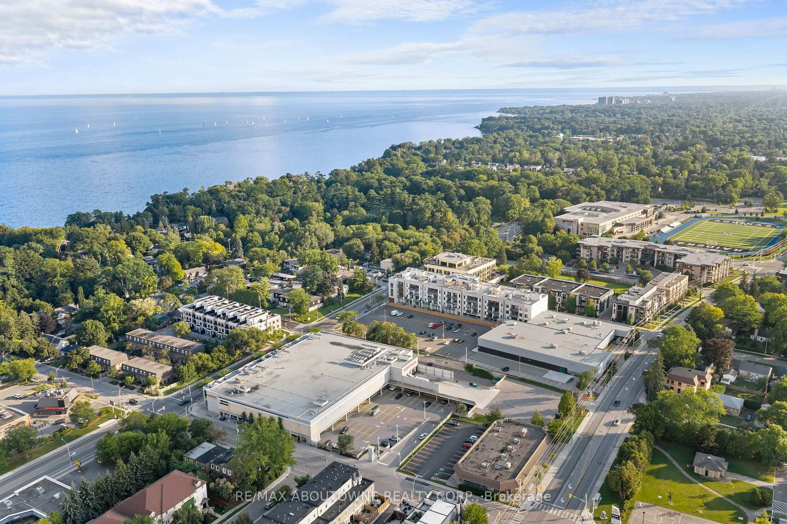 123 Maurice Drive • #214 • Oakville, ON photo 2