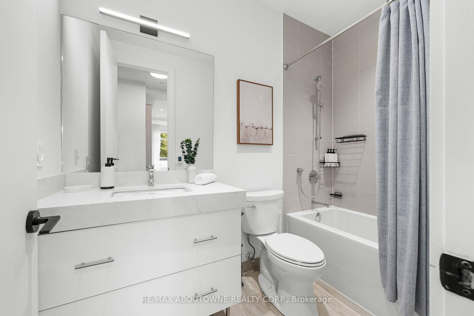 123 Maurice Drive • #214 • Oakville, ON photo 34