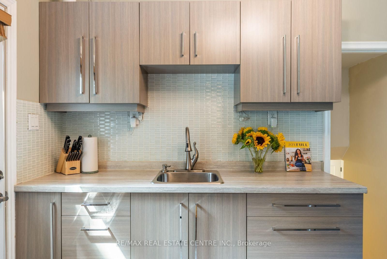 14 Lawrence Crescent • Brampton, ON photo 13