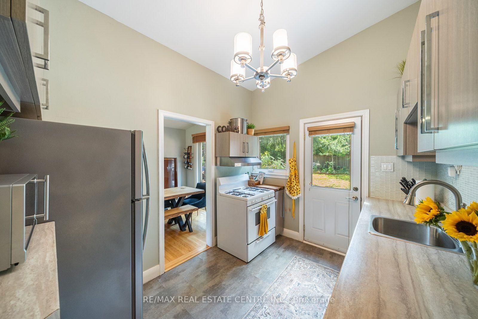 14 Lawrence Crescent • Brampton, ON photo 14