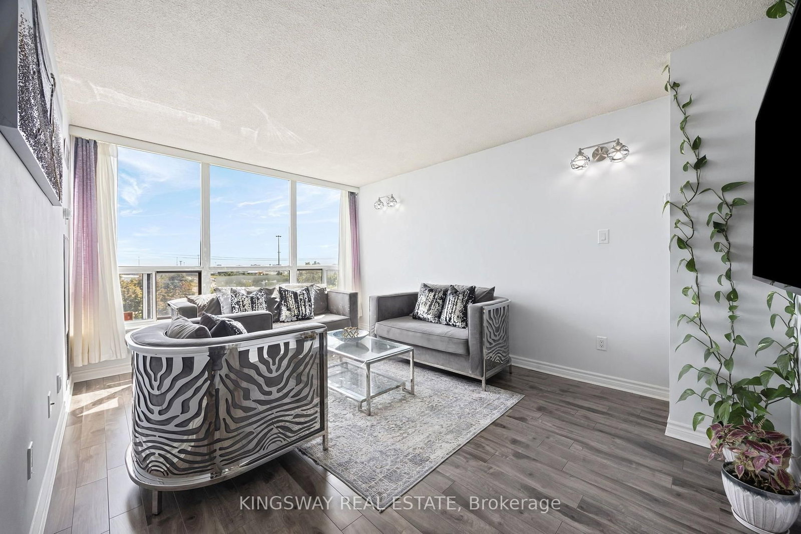 12 Laurelcrest Street • #507 • Brampton, ON photo 6