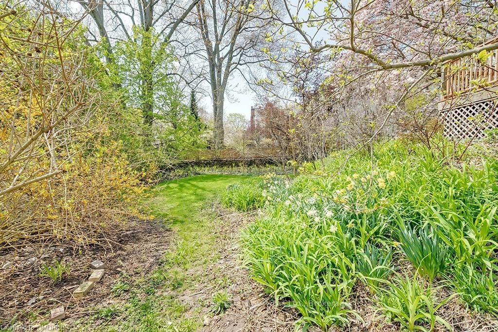 200 WILLIAM Street • Oakville, ON photo 35