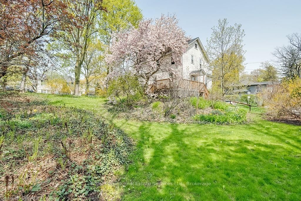 200 WILLIAM Street • Oakville, ON photo 37