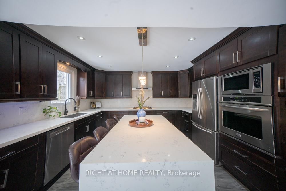 2088 Perran Drive • Mississauga, ON photo 11
