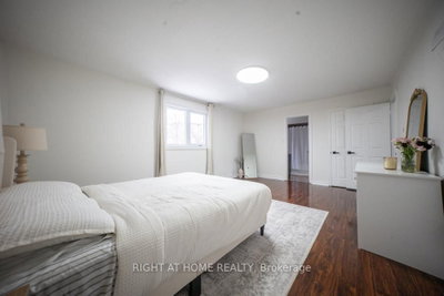 2088 Perran Mississauga,ON L5K 2R4 — Photo 32