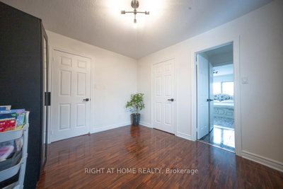 2088 Perran Mississauga,ON L5K 2R4 — Photo 38