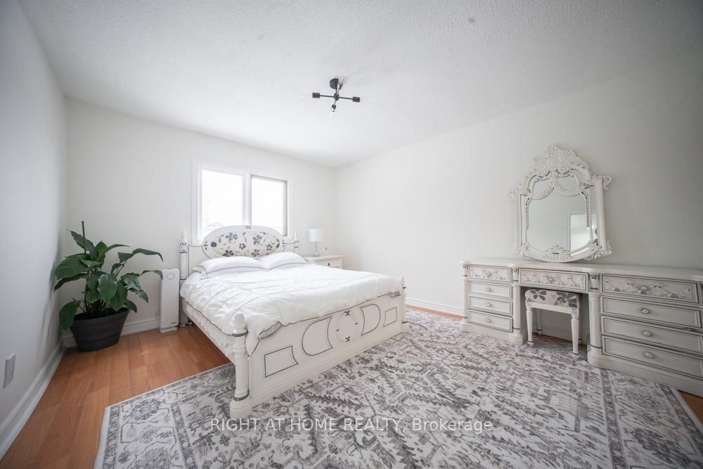 2088 Perran Drive • Mississauga, ON photo 40