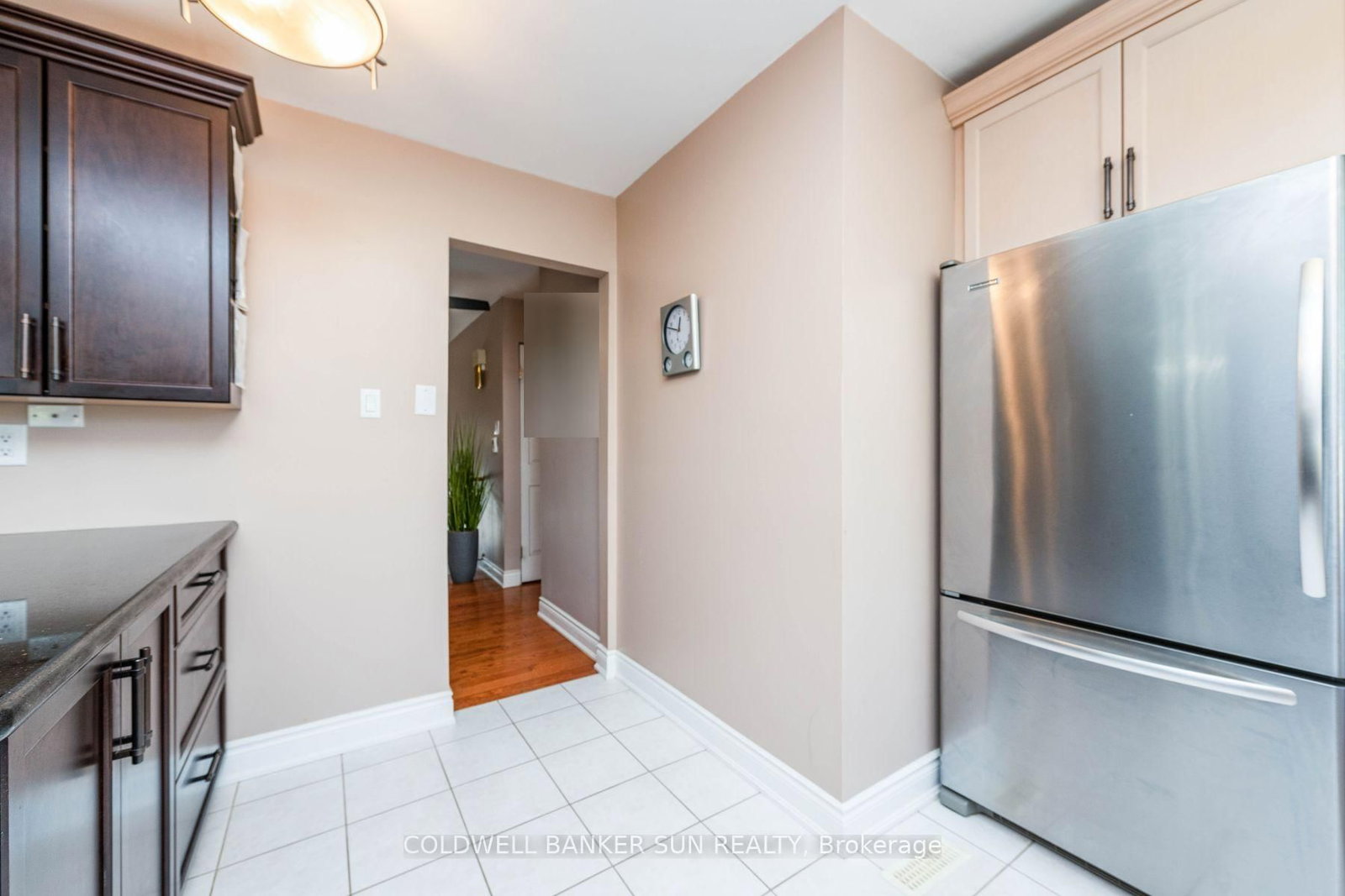 2483 Yarmouth Crescent • Oakville, ON photo 13