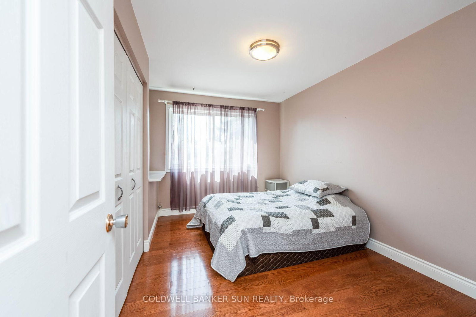 2483 Yarmouth Crescent • Oakville, ON photo 14
