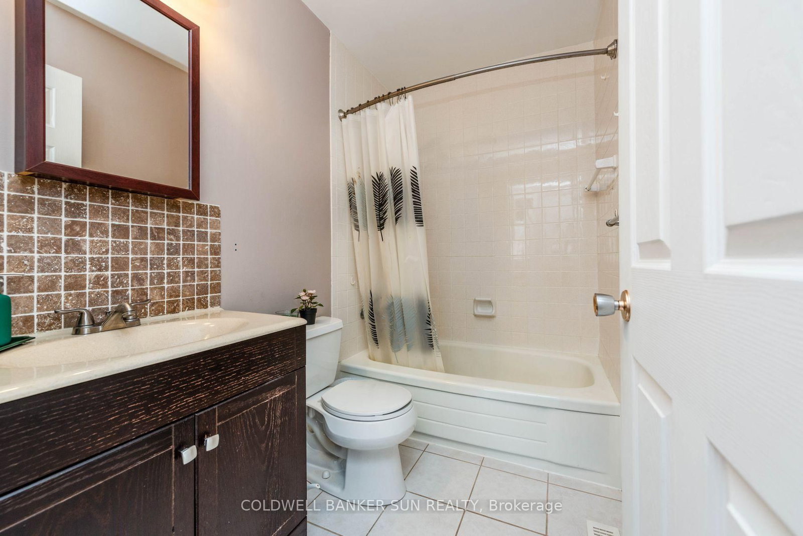 2483 Yarmouth Crescent • Oakville, ON photo 15