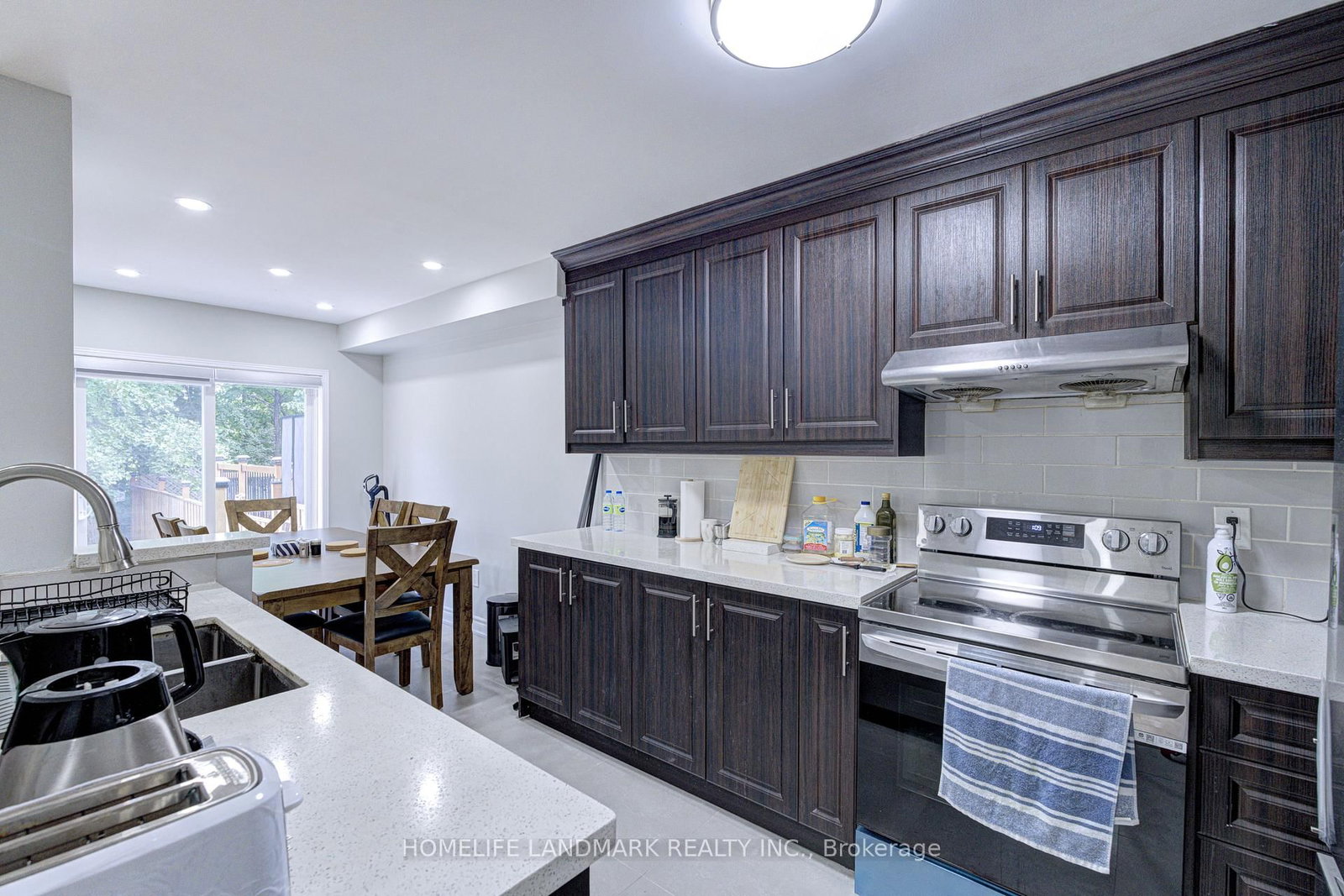 1192 Prestonwood Crescent • Mississauga, ON photo 11