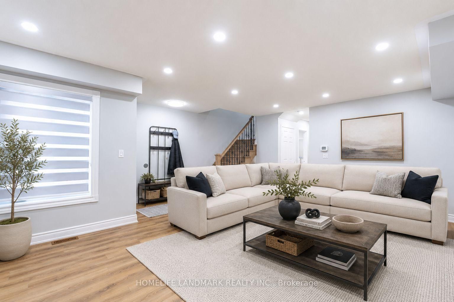 1192 Prestonwood Crescent • Mississauga, ON photo 3