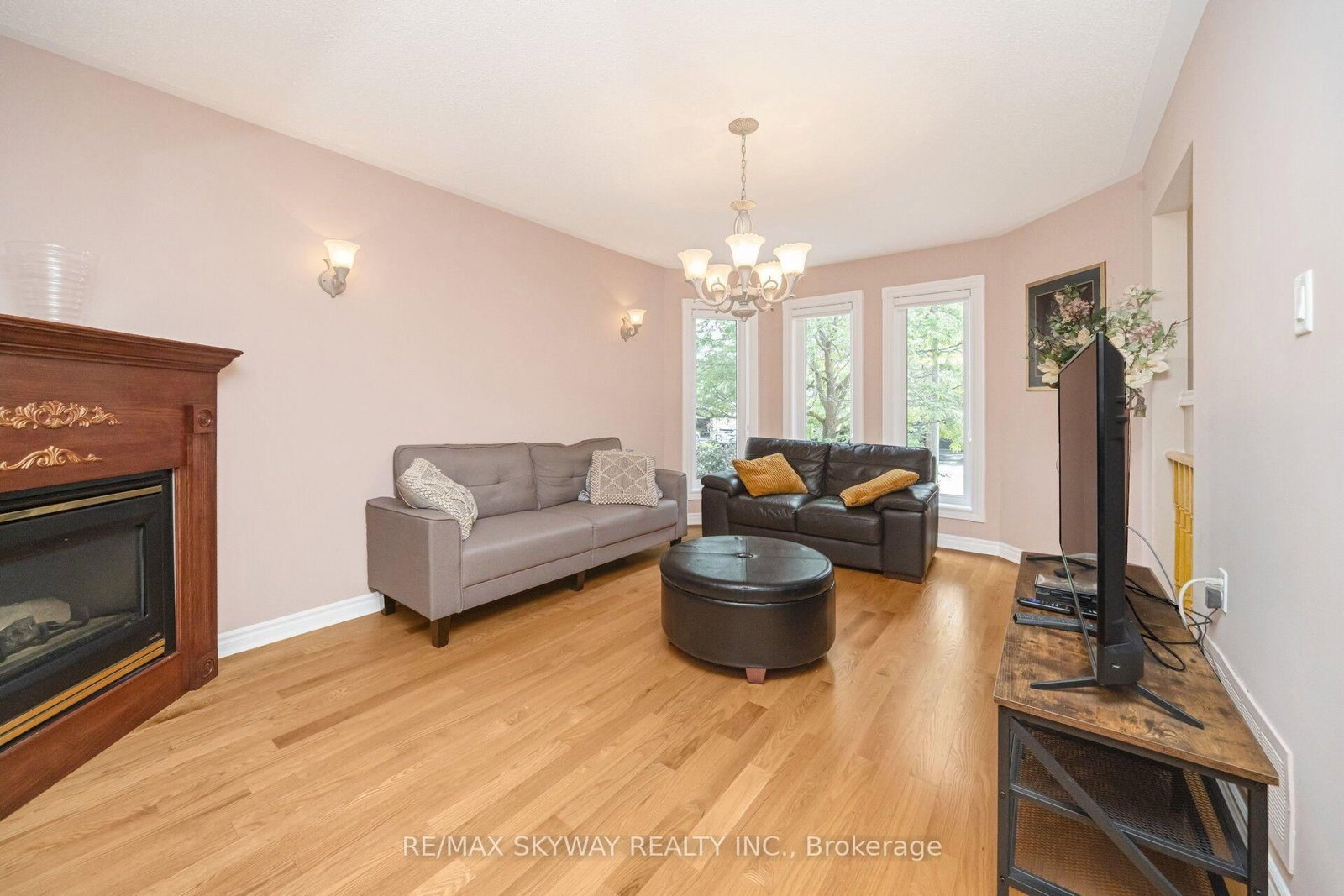 25 Woodcreek Drive • Brampton, ON photo 11