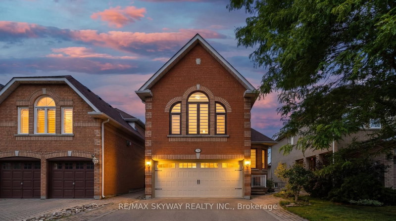25 Woodcreek Drive
