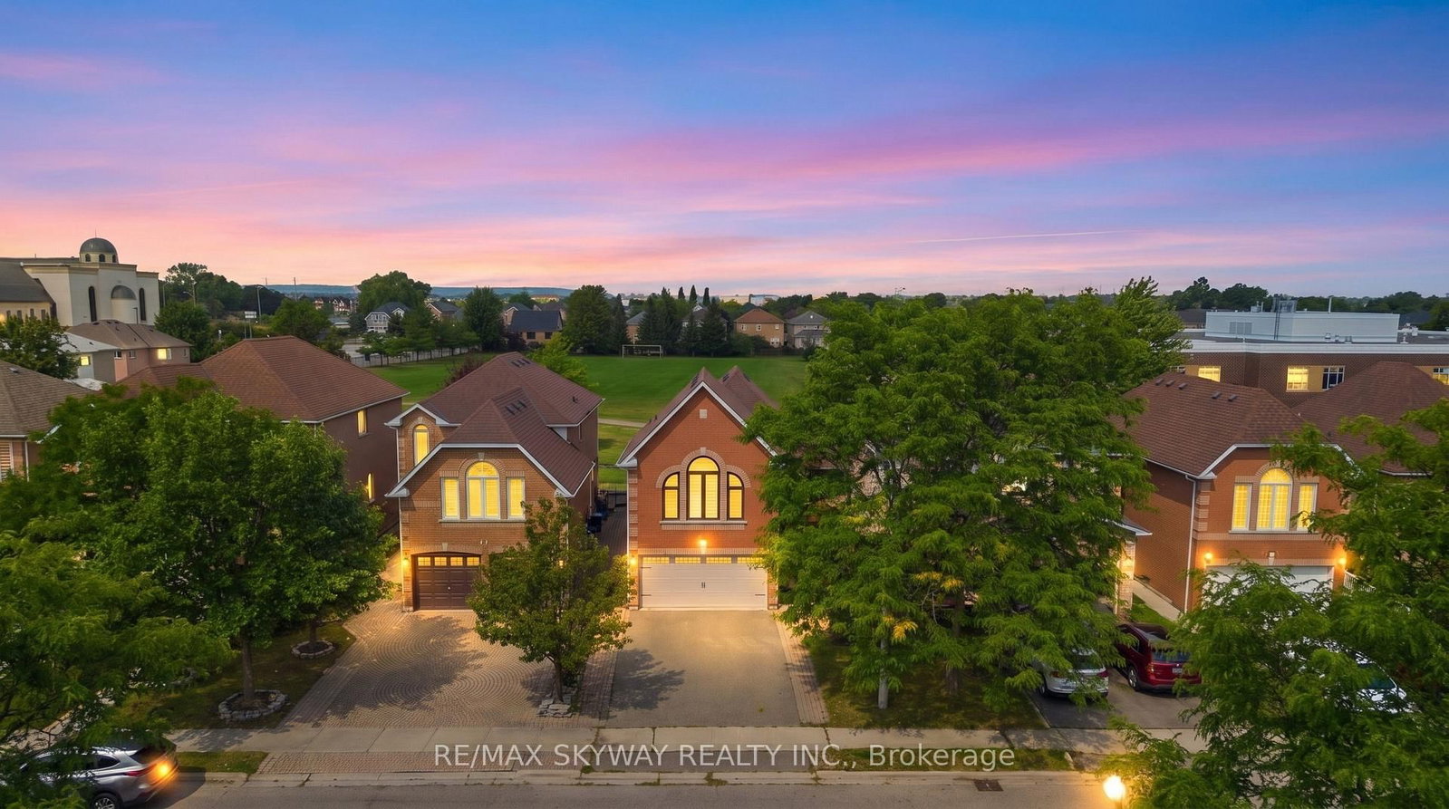 25 Woodcreek Drive • Brampton, ON photo 4