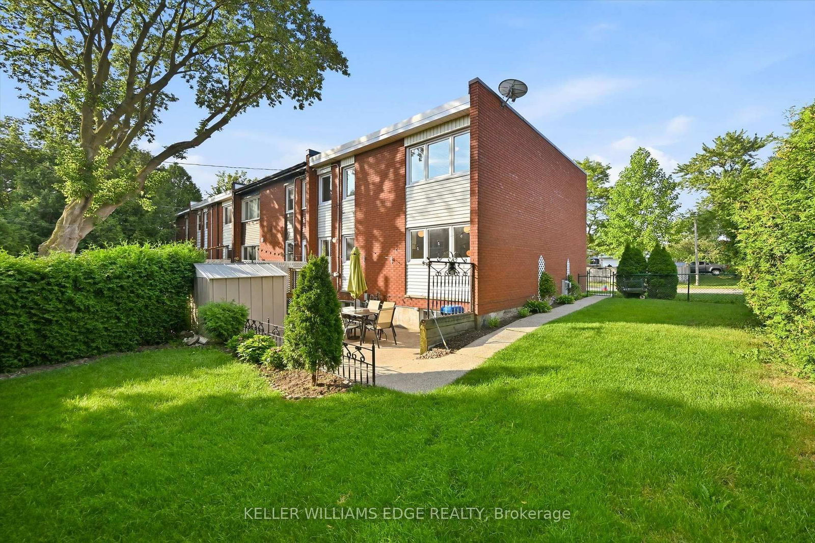 2367 Maryvale Court • Burlington, ON photo 35