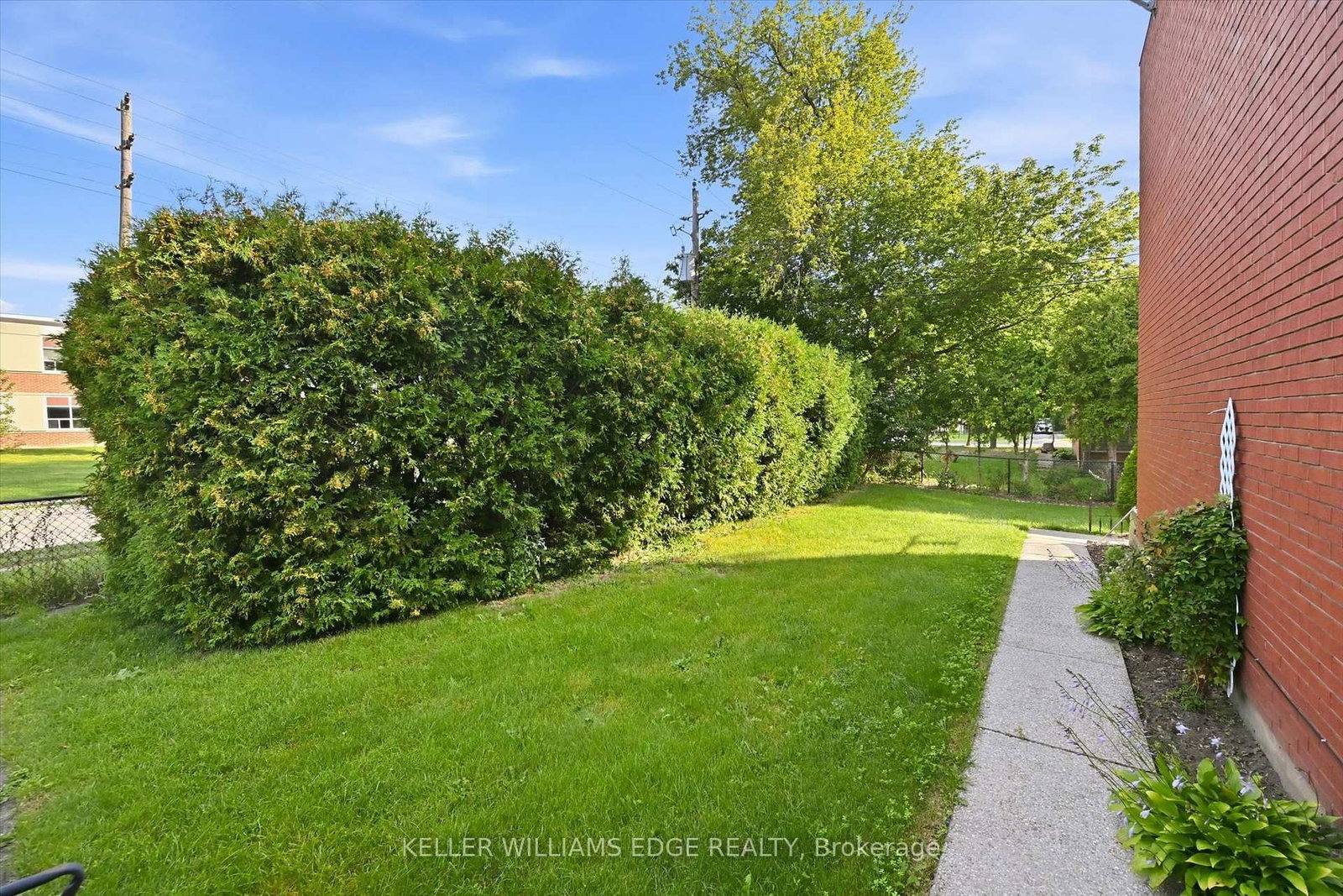 2367 Maryvale Court • Burlington, ON photo 37