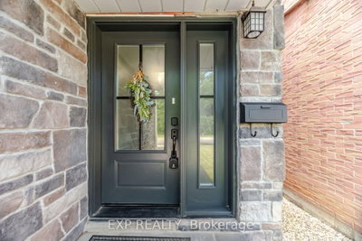 14 Royal Palm Drive • Brampton, ON photo 4