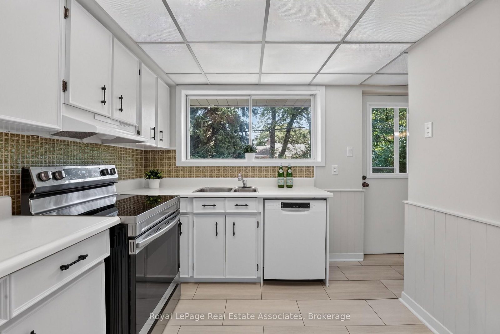 7 Greening Crescent • Toronto, ON photo 16