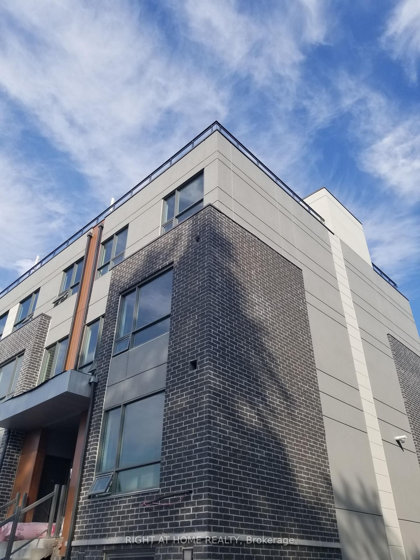 650 Atwater Avenue • #3 • Mississauga, ON photo 2