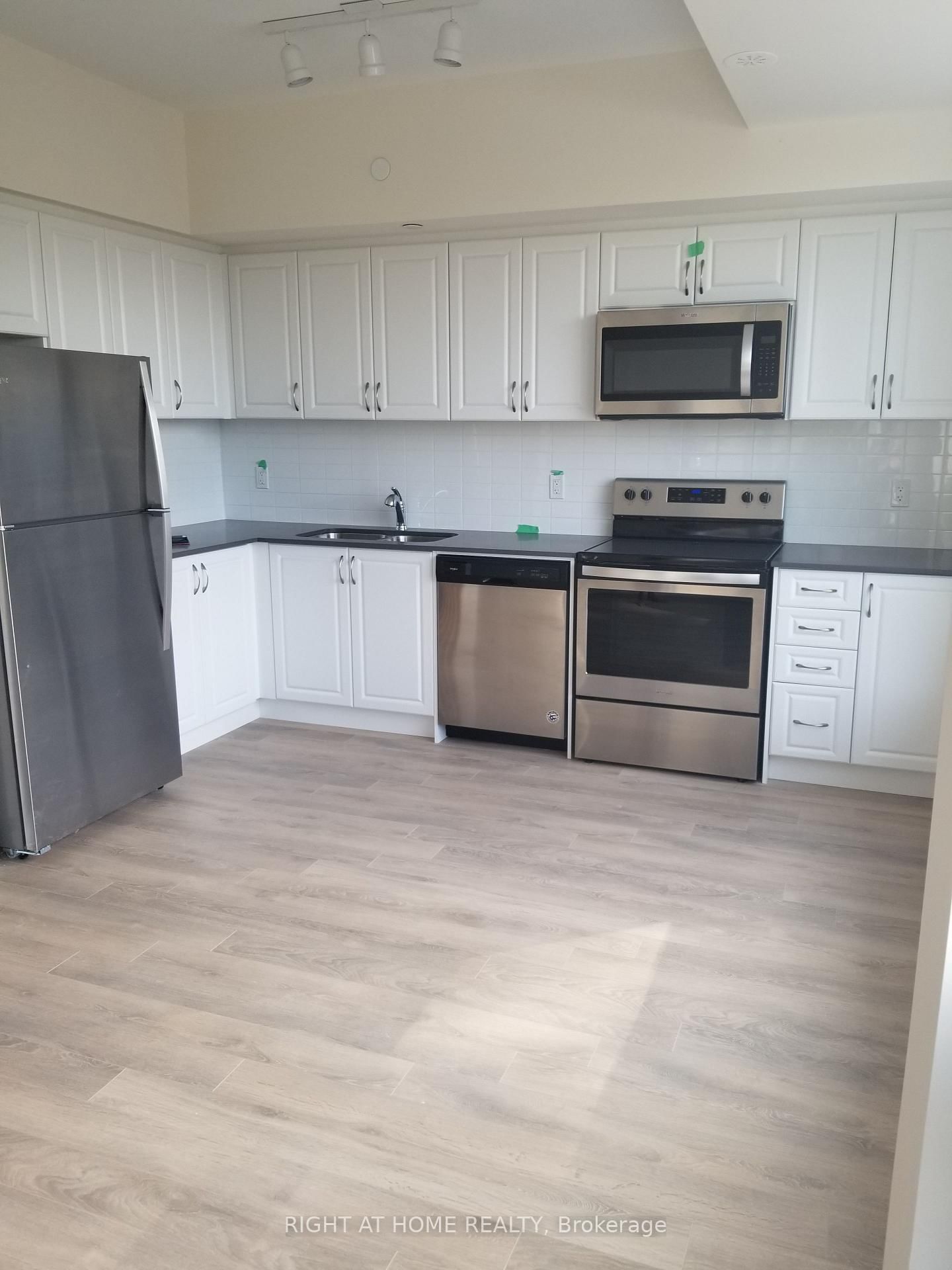 650 Atwater Avenue • #3 • Mississauga, ON photo 4