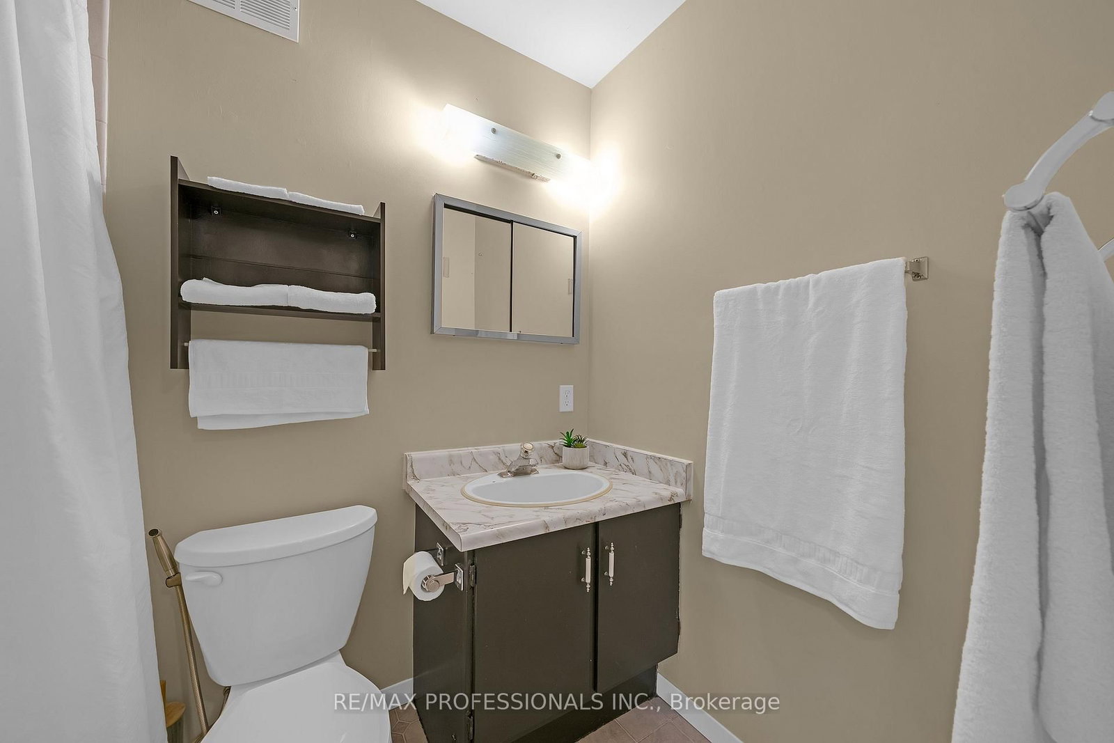 2001 Bonnymede Drive • #116 • Mississauga, ON photo 11