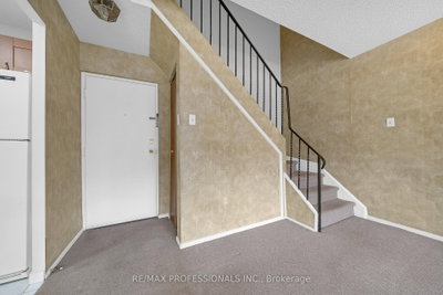 2001 Bonnymede Mississauga,ON L5J 4H8 — Photo 25
