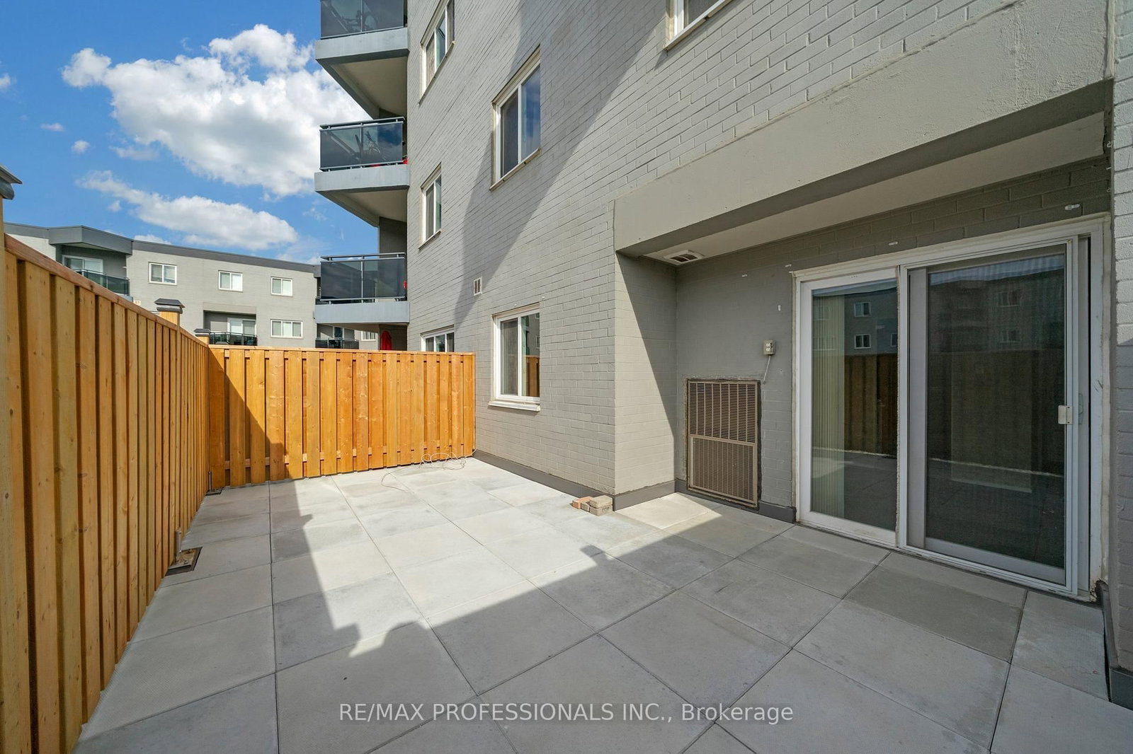 2001 Bonnymede Drive • #116 • Mississauga, ON photo 6