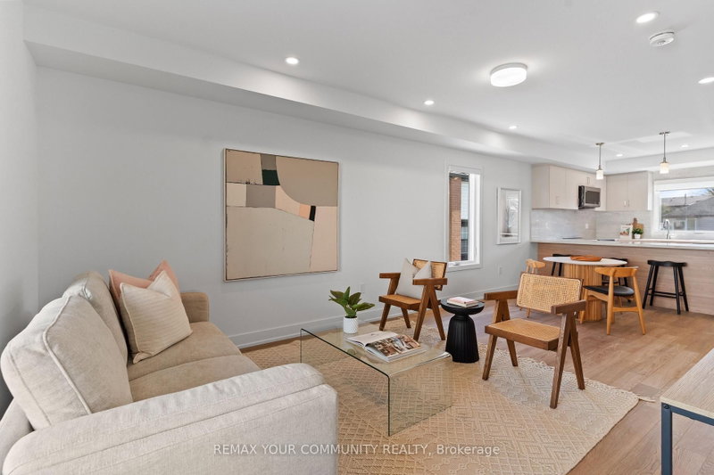 15 Acorn Ave photo 4
