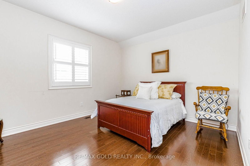 10 Falkland Brampton,ON L6P 4C3 — Photo 27